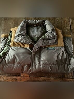 L.L. Bean Men's Two-Tone Puffer Vest in Olive and Tan (M)
